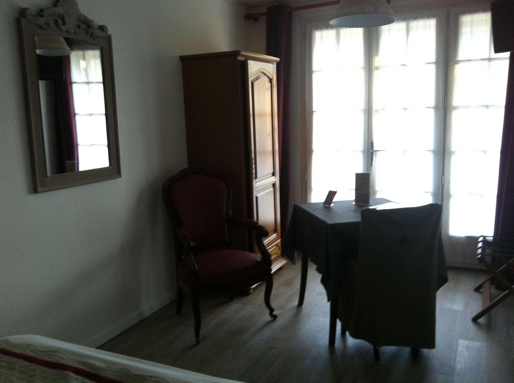 Hôtel Les Nymphéas Chaufour-lès-Bonnières Kültér fotó