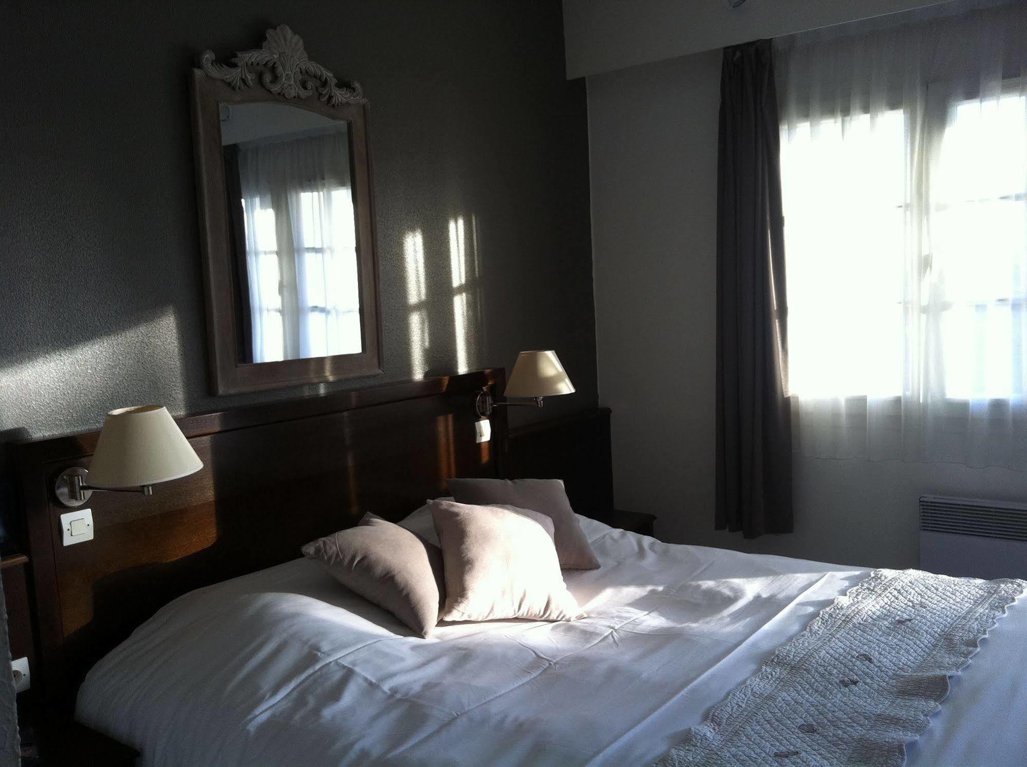 Hôtel Les Nymphéas Chaufour-lès-Bonnières Kültér fotó