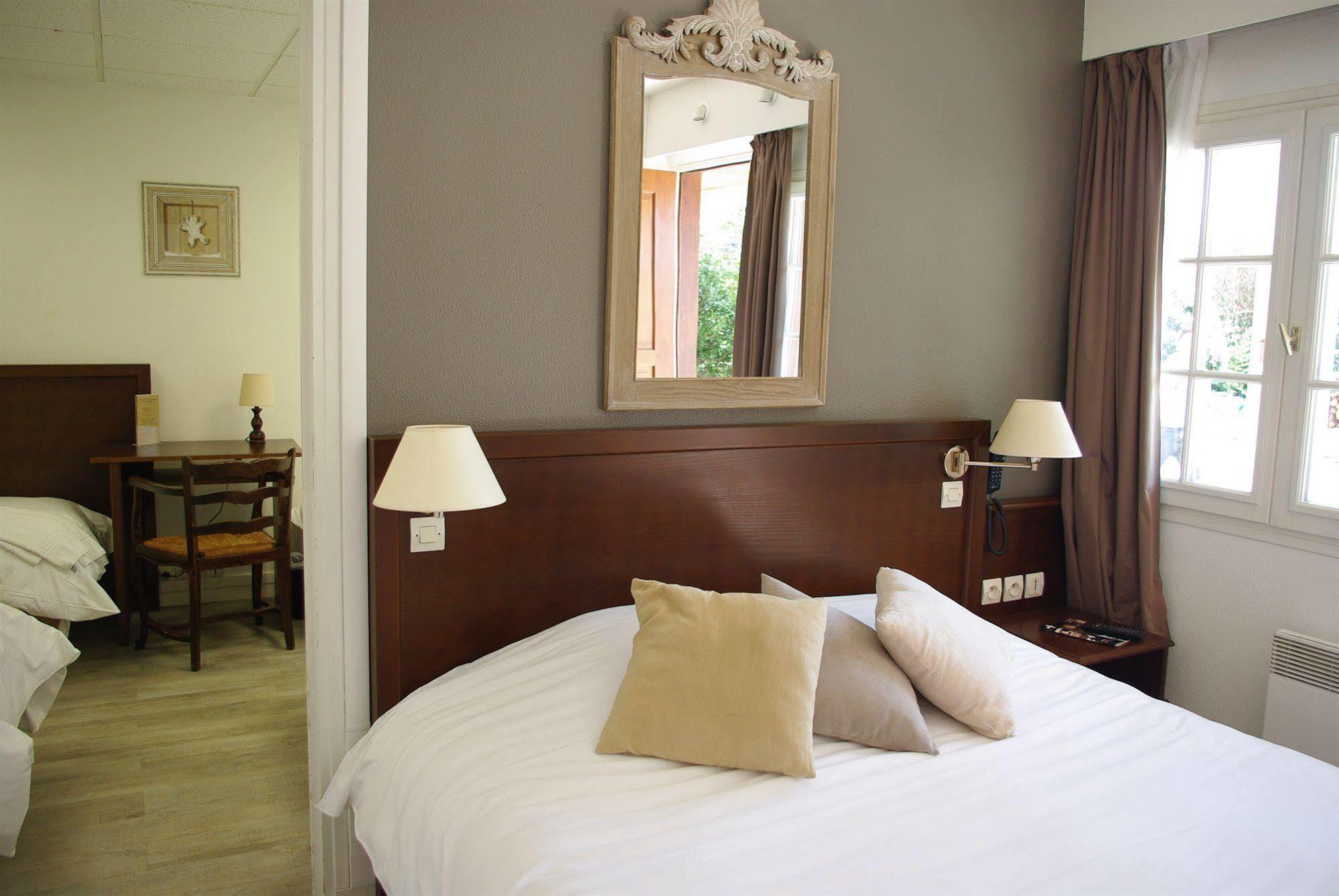 Hôtel Les Nymphéas Chaufour-lès-Bonnières Kültér fotó